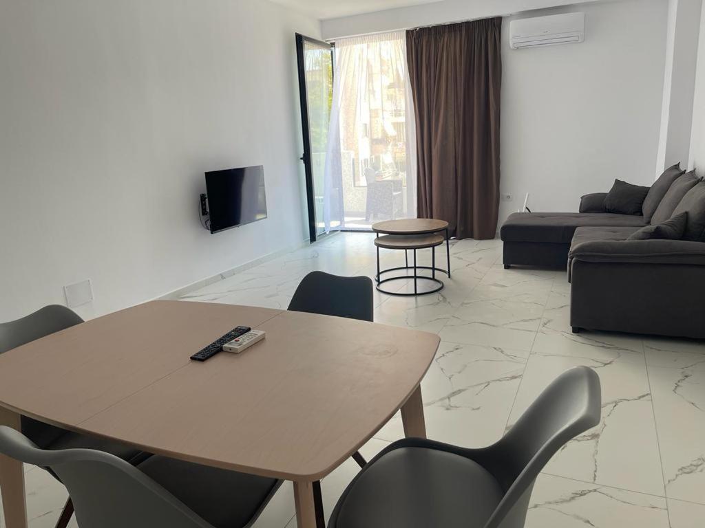 Sunrose Residences Σαράντα Εξωτερικό φωτογραφία